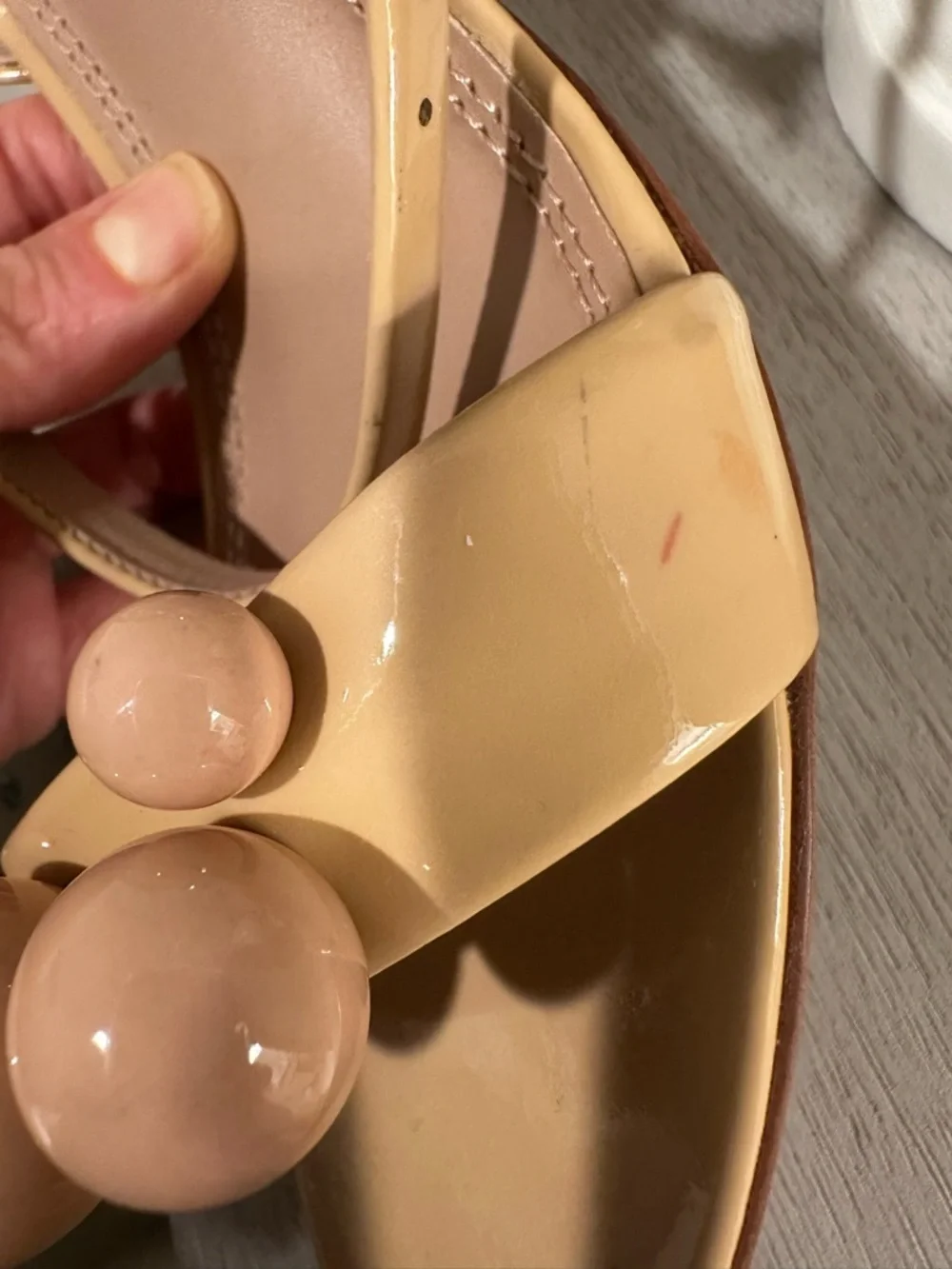 Tory Burch Patent Leather Bubble Sandals in Tan
